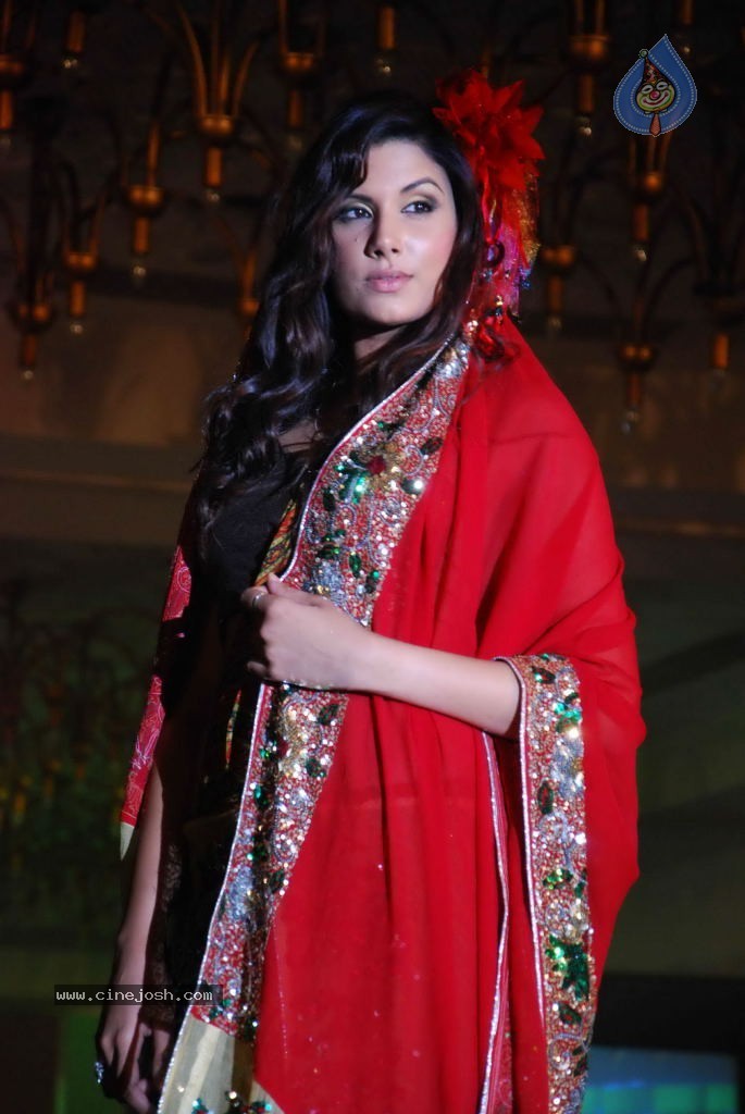 Indian Princess 2012 Launch Fashion Show - 30 / 37 photos