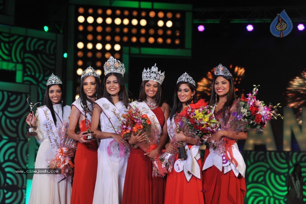 Indian Princess 2013 Grand Finale Event - 12 / 42 photos