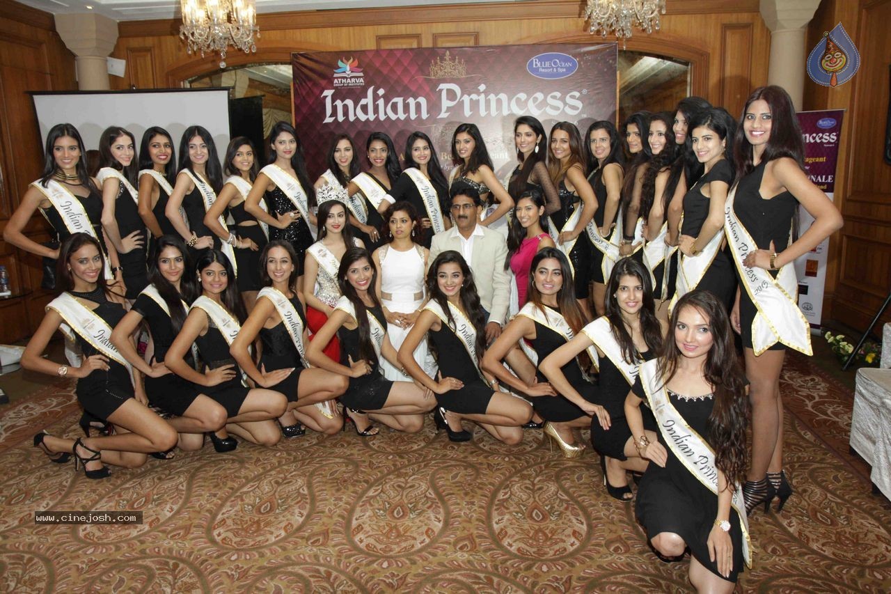 Indian Princess 2015 World Grand Finale PM - 15 / 45 photos