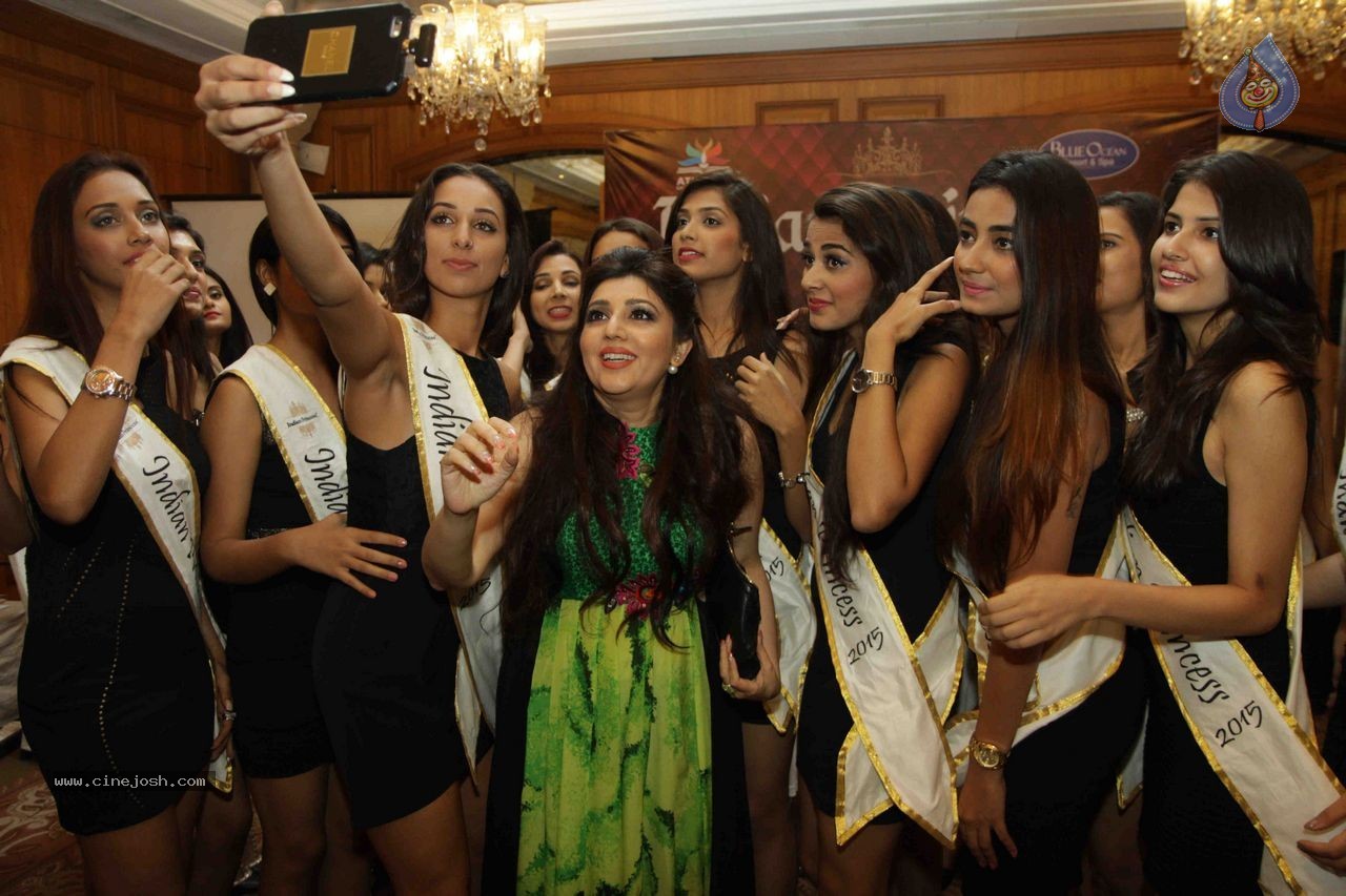 Indian Princess 2015 World Grand Finale PM - 16 / 45 photos