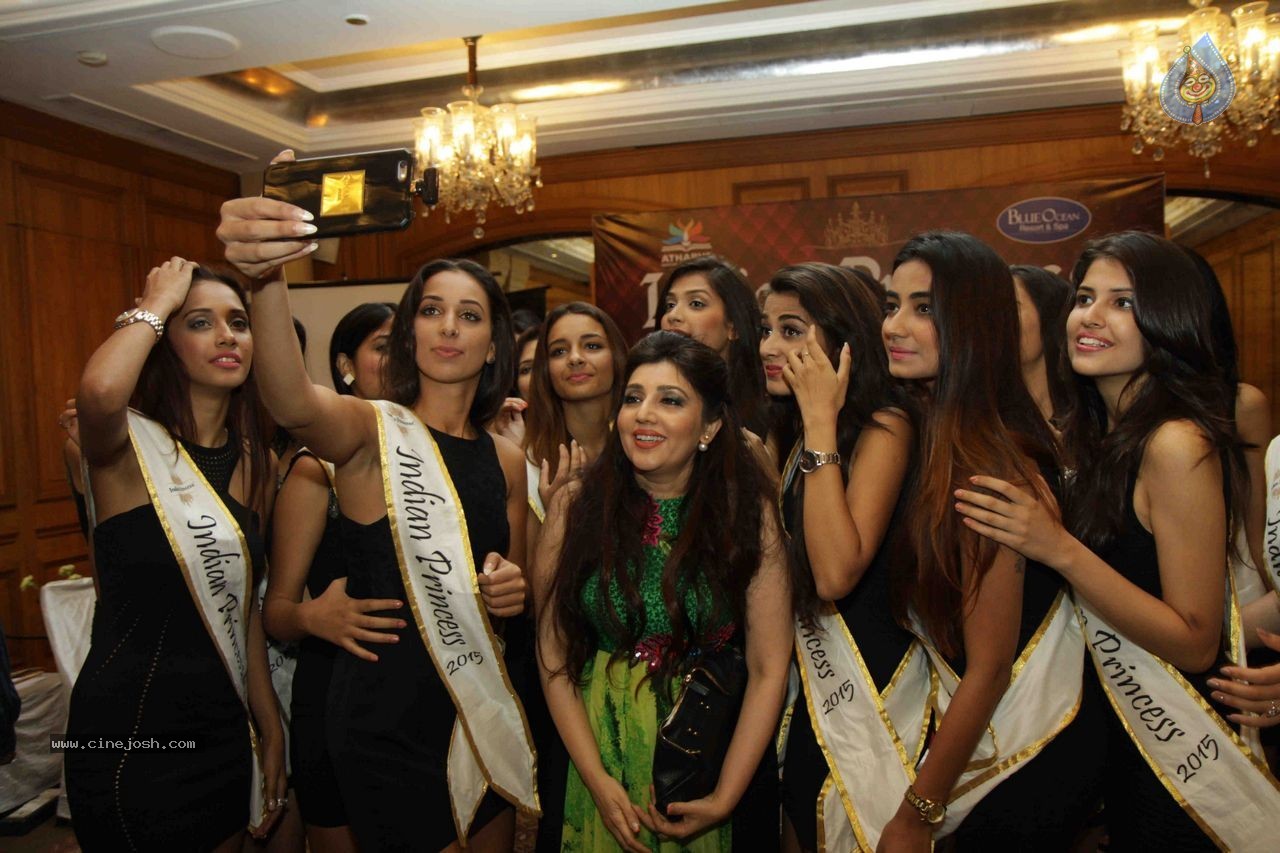 Indian Princess 2015 World Grand Finale PM - 36 / 45 photos