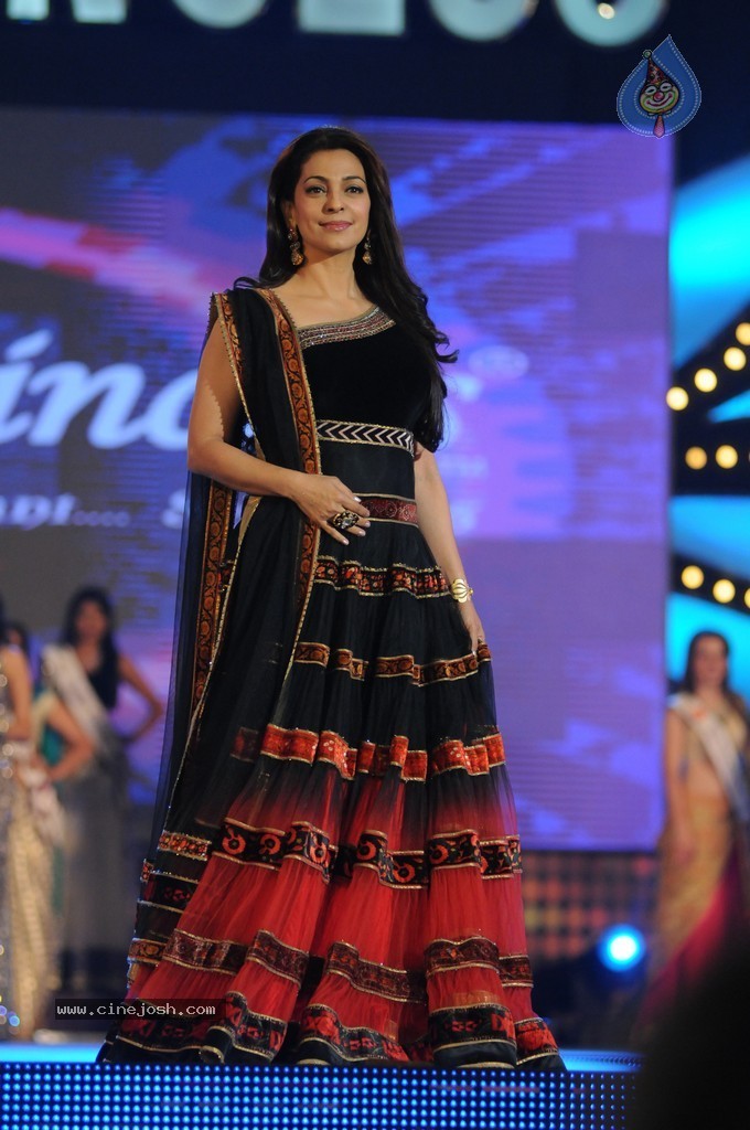 Indian Princess Fashion Show 2014 - 22 / 67 photos