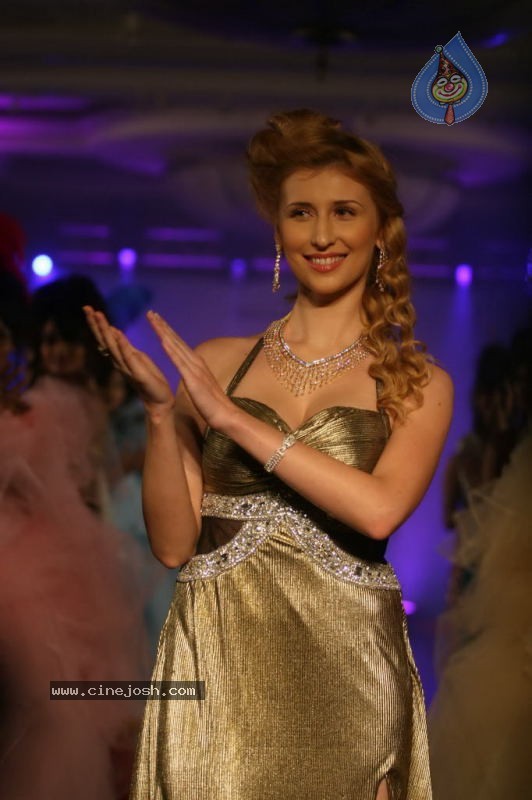 Indian Princess Fashion Show Photos - 40 / 77 photos
