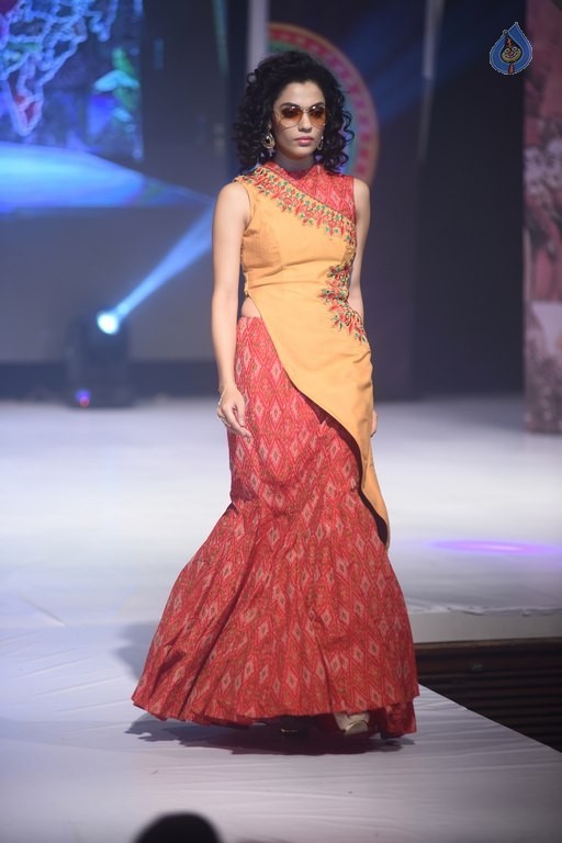INIFD Fashion Show at St Andrews  - 30 / 37 photos