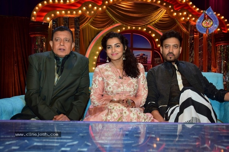 Irrfan Khan n Parvathy Promotes Qarib Qarib Singlle - 3 / 11 photos