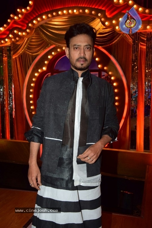 Irrfan Khan n Parvathy Promotes Qarib Qarib Singlle - 11 / 11 photos