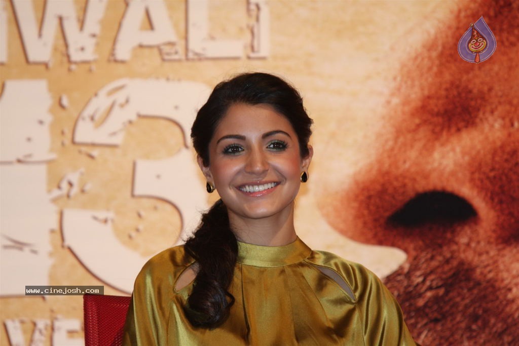 Jab Tak Hai Jaan Press Meet - 20 / 31 photos