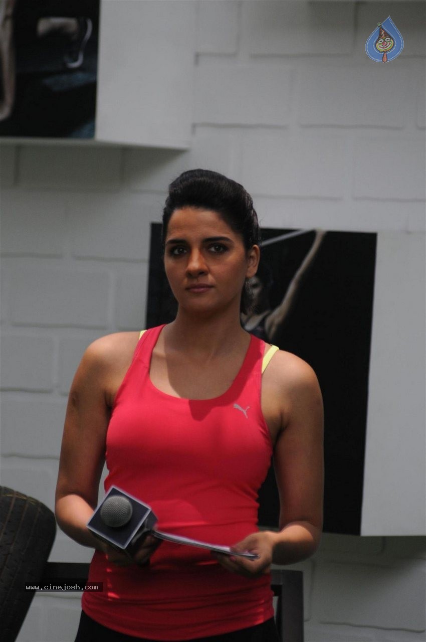 Jacqueline Fernandez Launches Puma Pulse XT - 28 / 64 photos