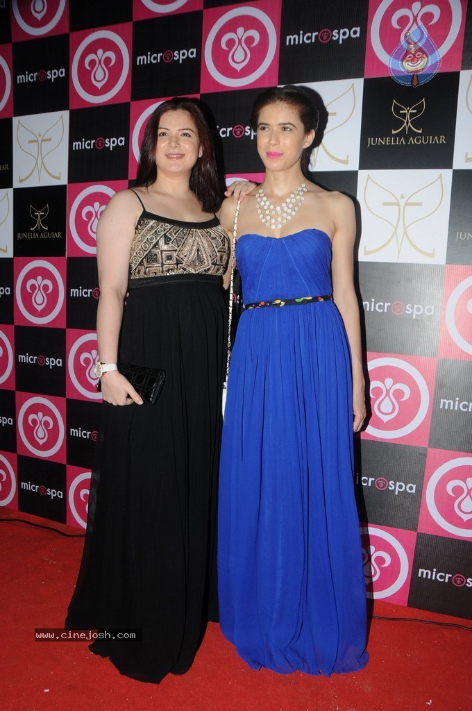 Jacqueline n Zarine Khan at Microspa Launch - 26 / 73 photos