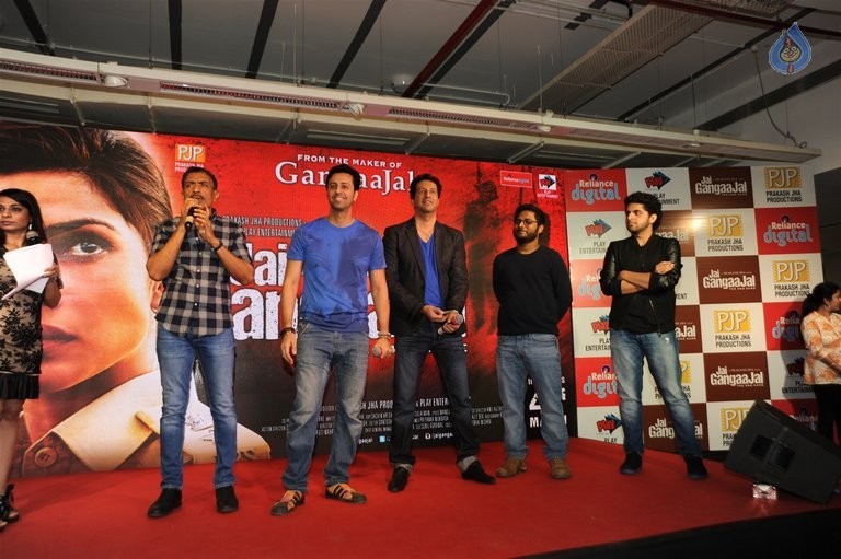 Jai Gangaajal Trailer Launch - 11 / 42 photos