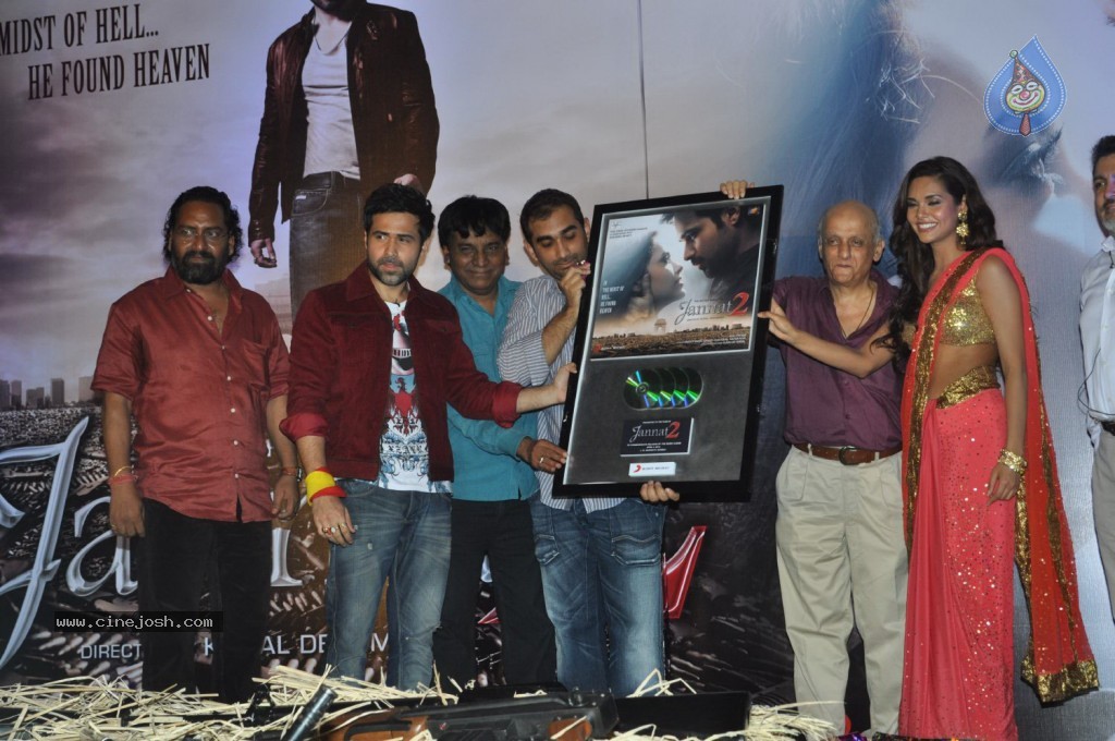 Jannat 2 Music Launch - 9 / 36 photos