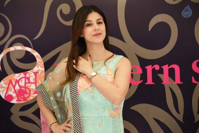 Jashn Store Launch and Fashion Show - 24 / 37 photos