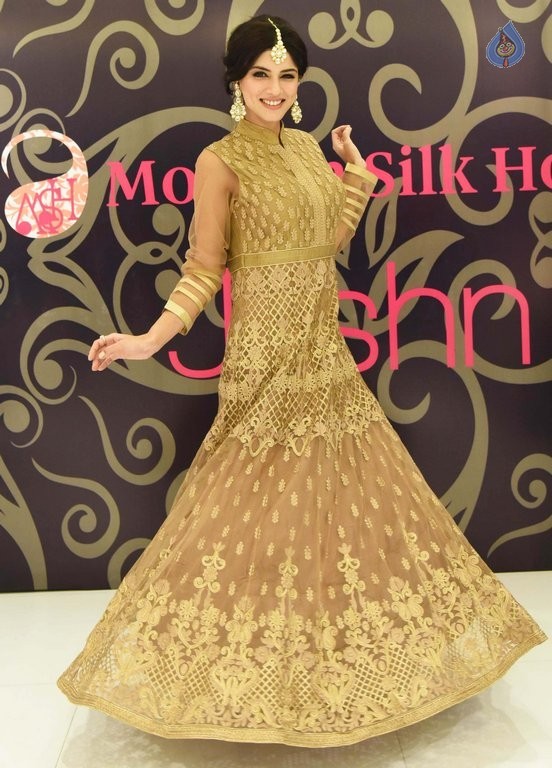 Jashn Store Launch and Fashion Show - 31 / 37 photos