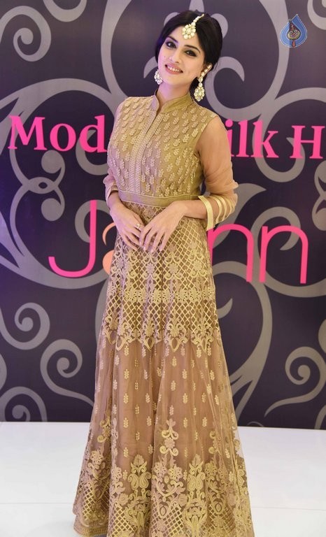 Jashn Store Launch and Fashion Show - 33 / 37 photos