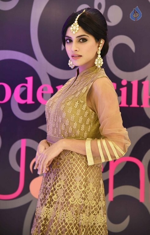 Jashn Store Launch and Fashion Show - 34 / 37 photos