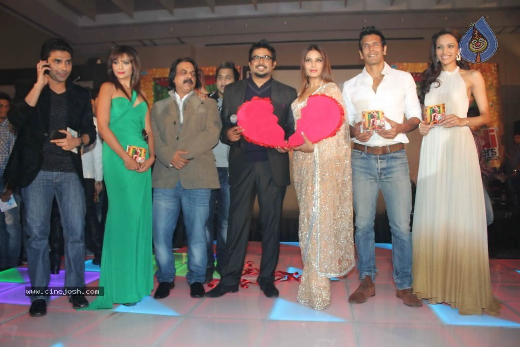 Jodi Breakers Movie Music Launch - 14 / 68 photos