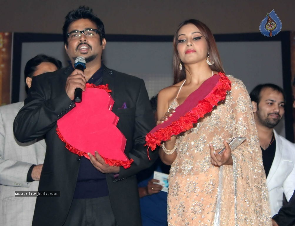 Jodi Breakers Movie Music Launch - 41 / 68 photos