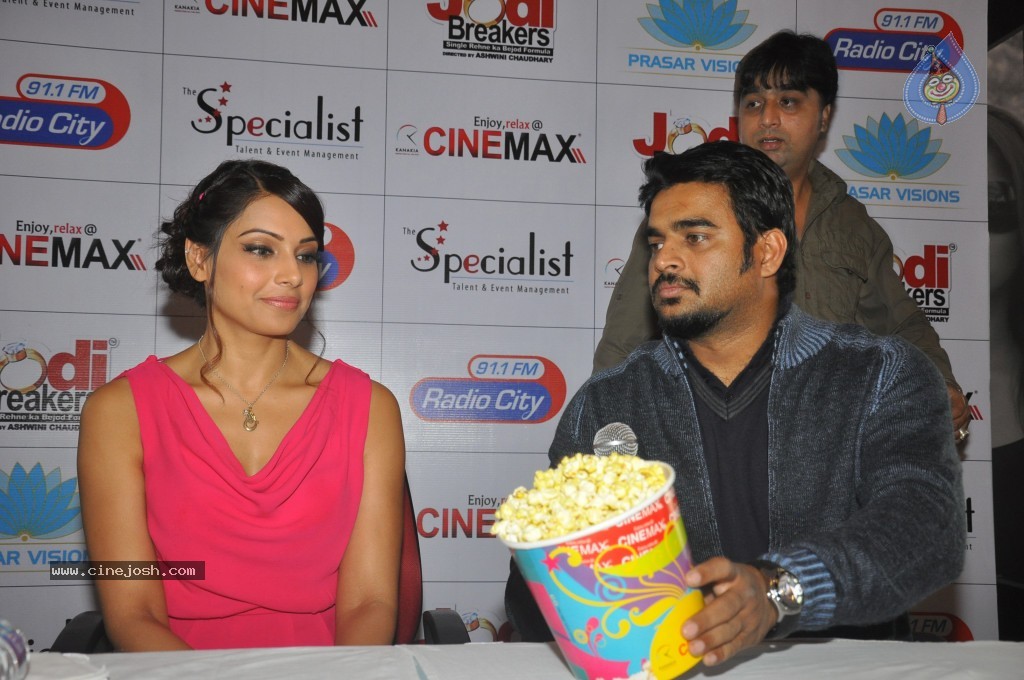Jodi Breakers Movie Press Meet - 28 / 56 photos