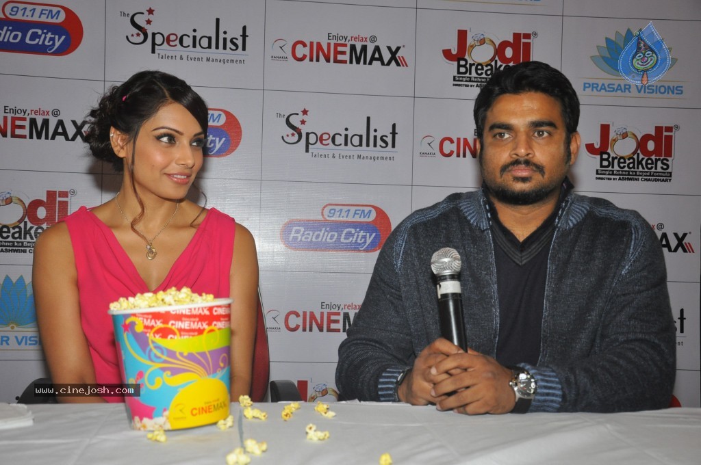Jodi Breakers Movie Press Meet - 29 / 56 photos