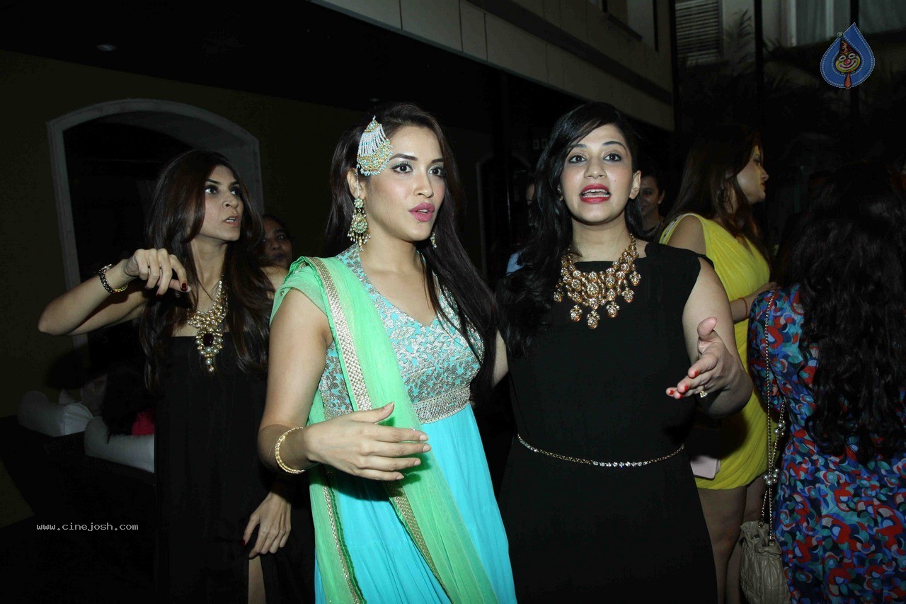 Jyothi Kapoor New York Based Jewellery Preview - 25 / 53 photos