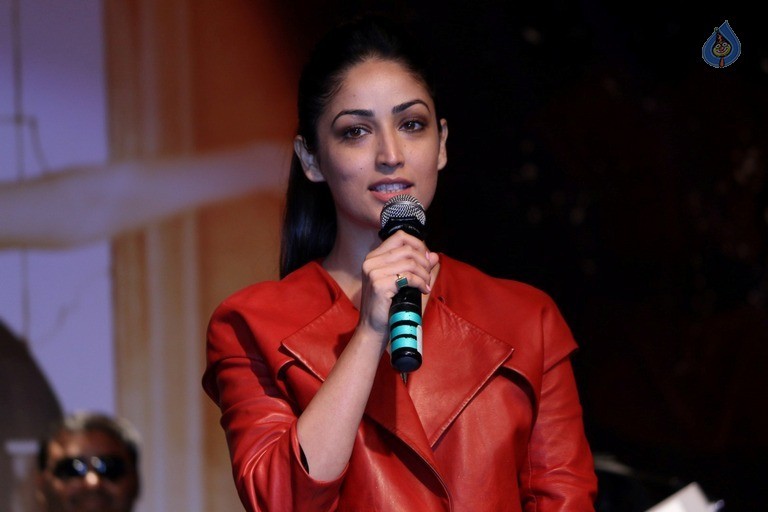 Kaabil Song Launch Photos - 32 / 41 photos