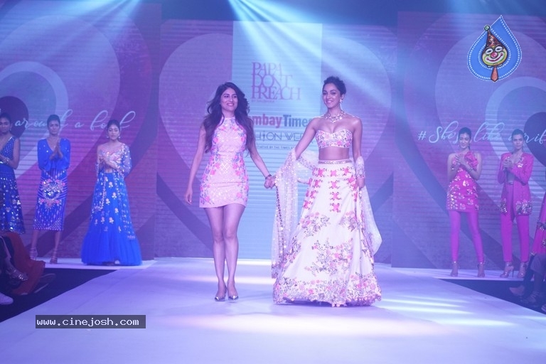 Kaira and Yami at Bombay Times Fashion Week - 24 / 30 photos