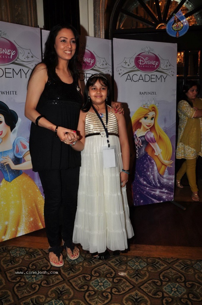 Kajol at Disney Princess Academy - 5 / 44 photos