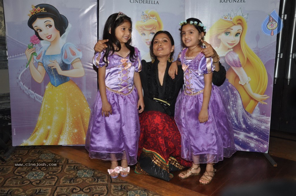 Kajol at Disney Princess Academy - 17 / 44 photos