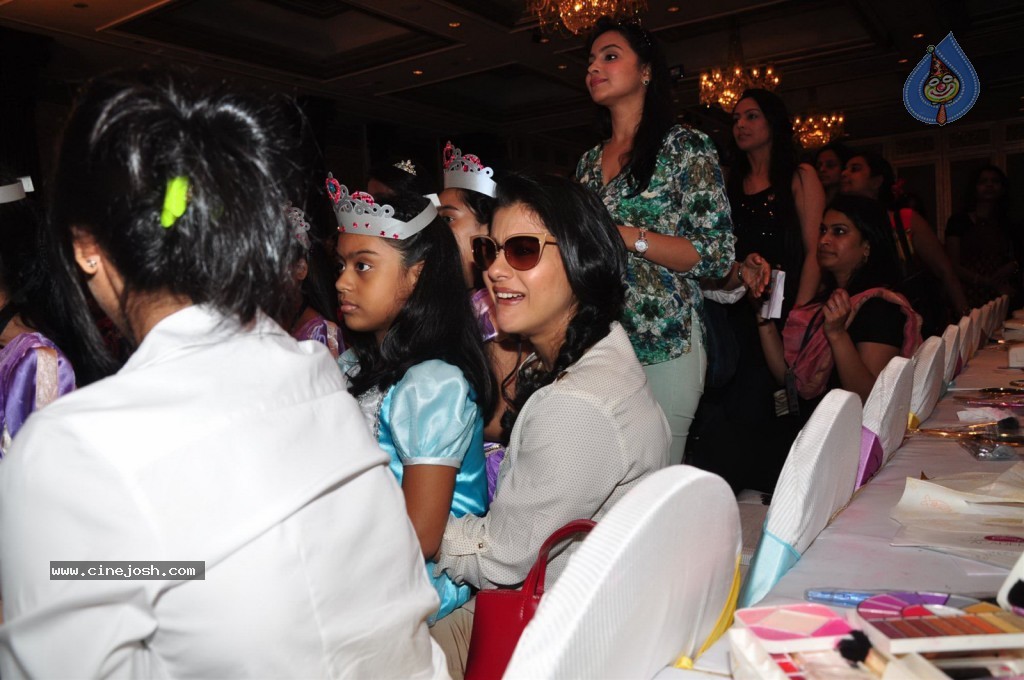 Kajol at Disney Princess Academy - 19 / 44 photos