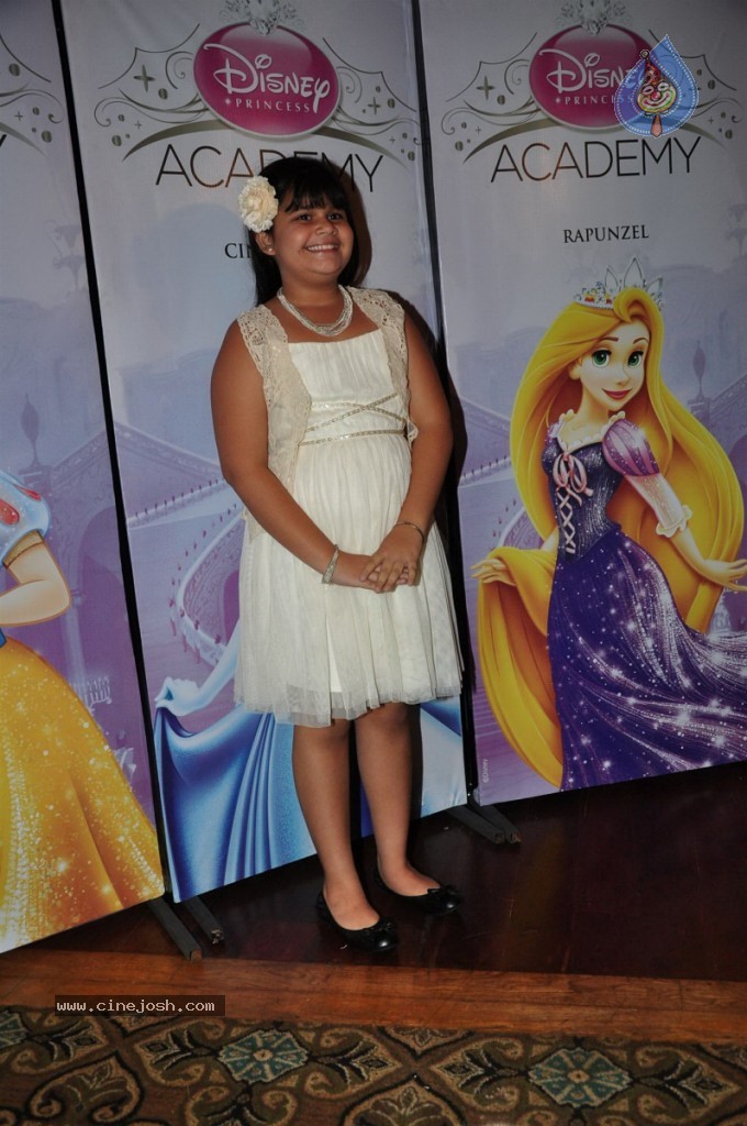 Kajol at Disney Princess Academy - 32 / 44 photos