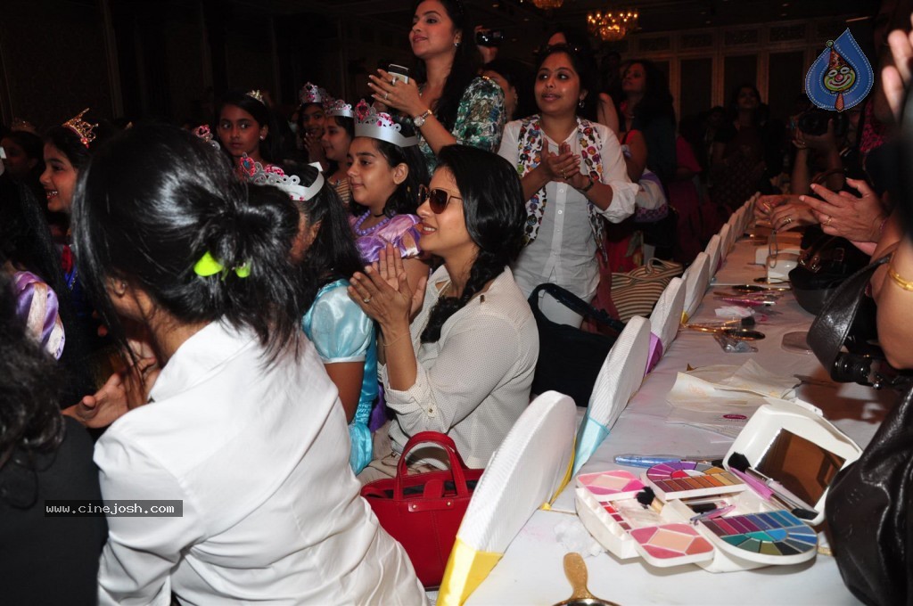 Kajol at Disney Princess Academy - 40 / 44 photos