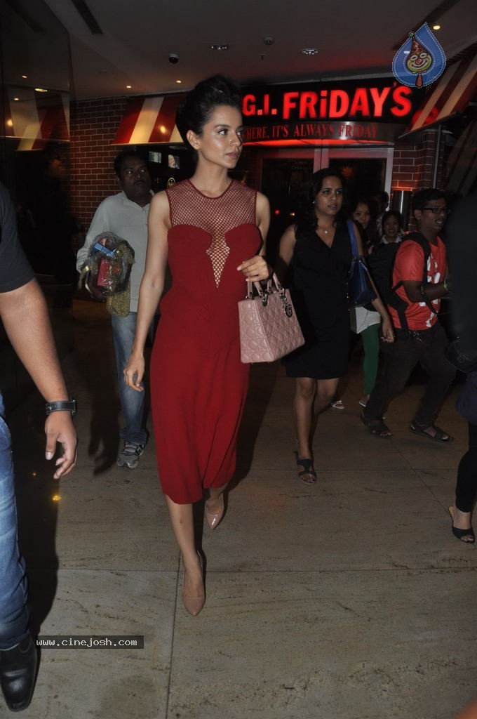 Kangana Ranaut at CineBlitz Cover Page Launch - 12 / 107 photos