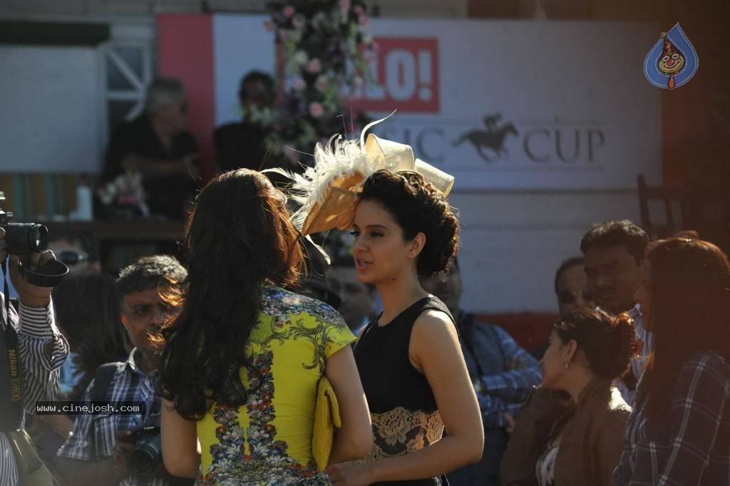 Kangana Ranaut at the HELLO Class Race 2014 - 22 / 78 photos