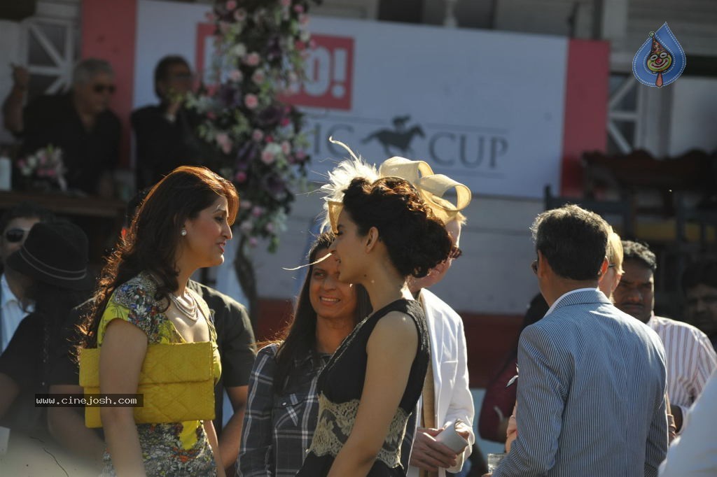 Kangana Ranaut at the HELLO Class Race 2014 - 55 / 78 photos