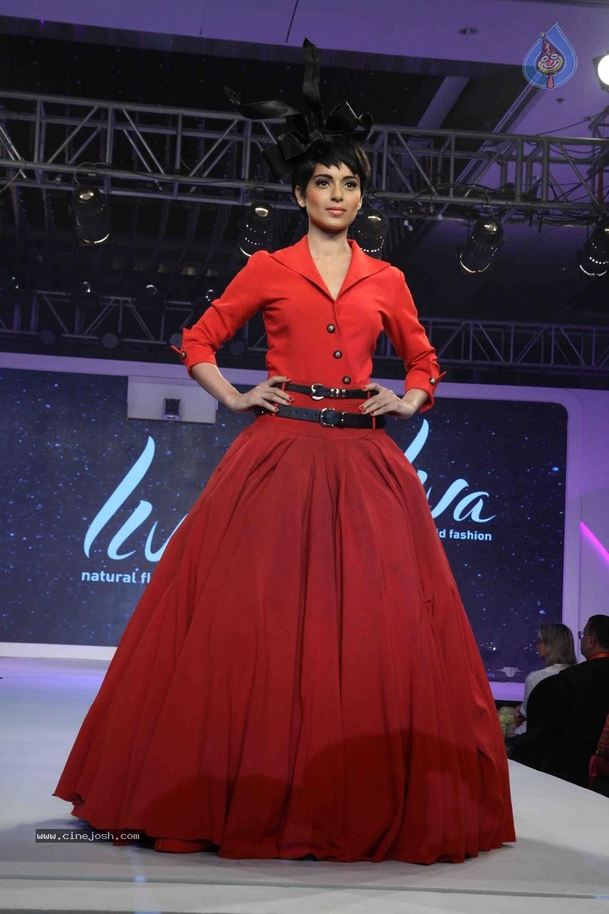 Kangana Ranaut Showstopper at Launch of LIVA - 34 / 108 photos