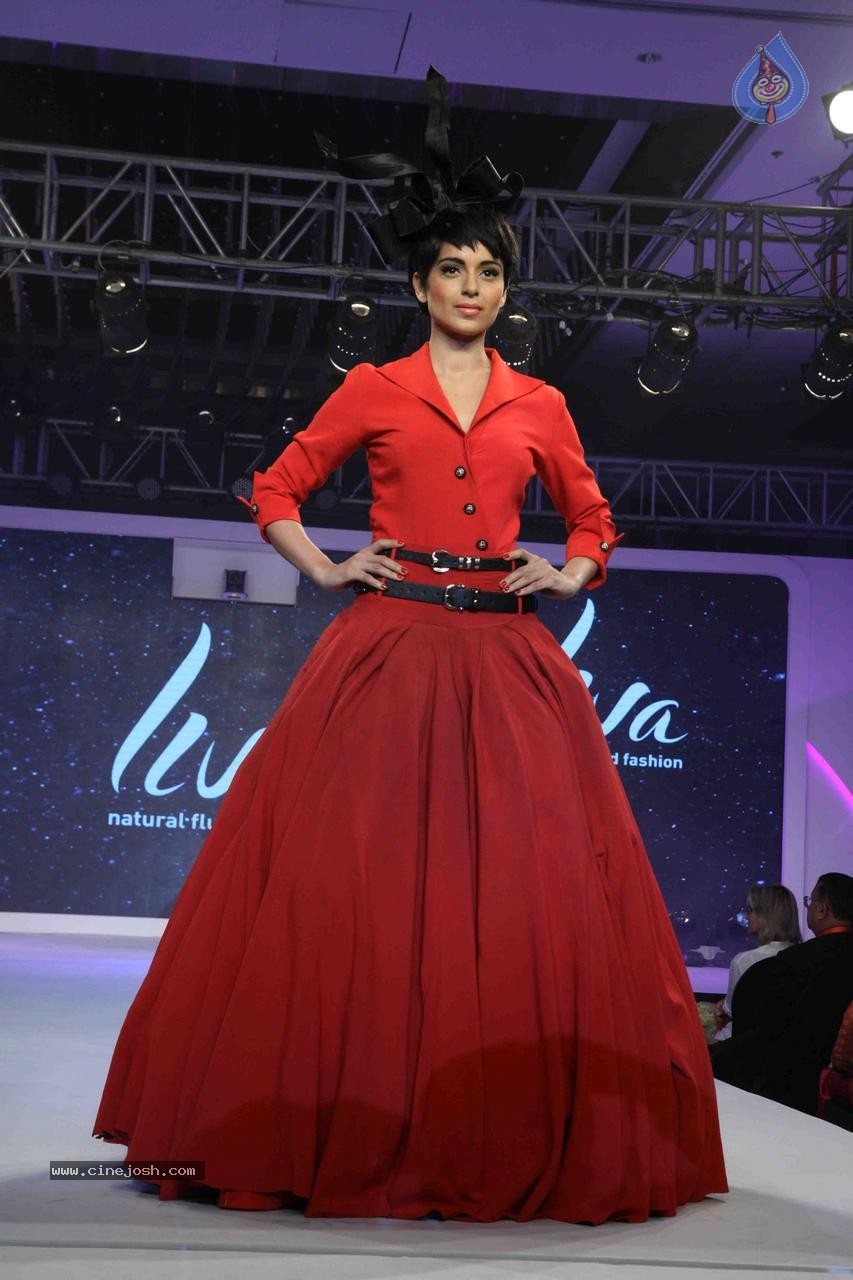 Kangana Ranaut Showstopper at Launch of LIVA - 104 / 108 photos