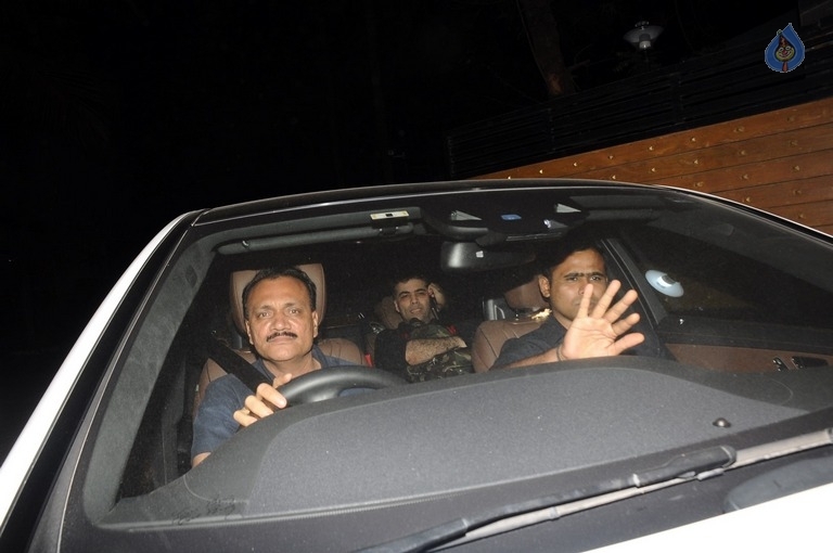 Karan Johar Host Baahubali 2 Screening at YRS - 10 / 16 photos