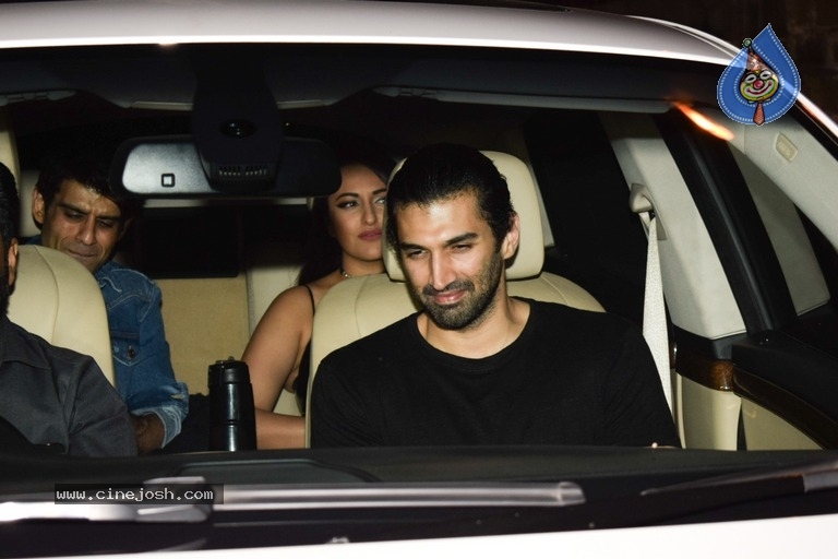 Karan Johar Host Valentine Day Party Photos - 20 / 21 photos