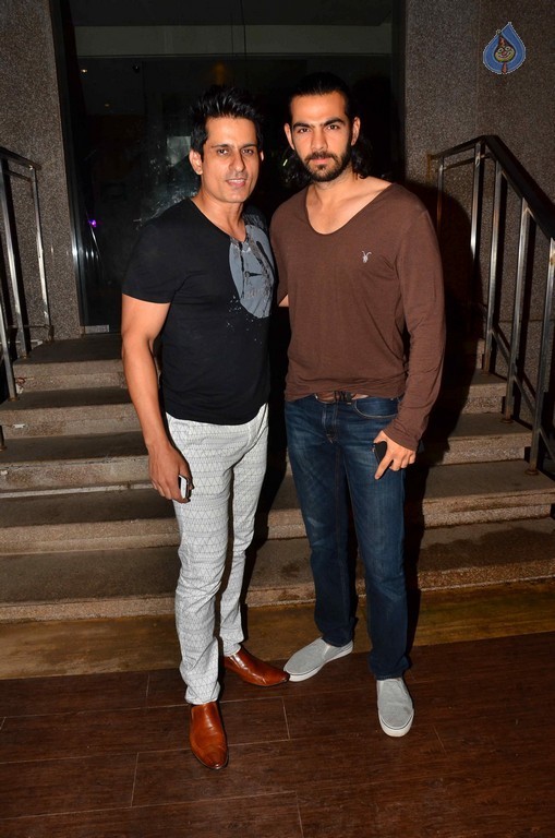 Karanvir Bohra Birthday Bash - 13 / 33 photos