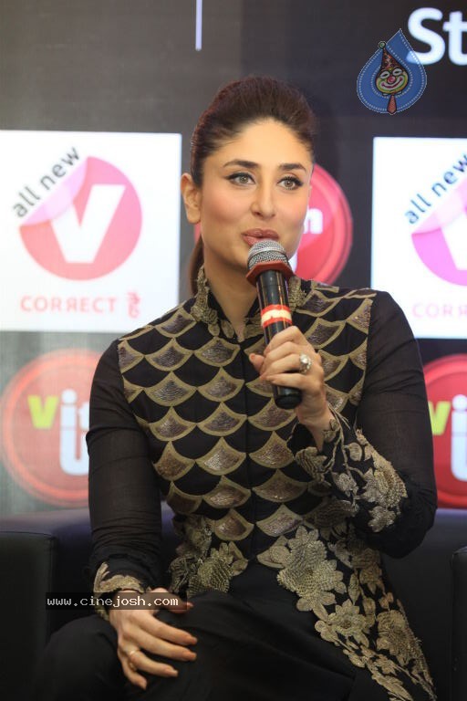 Kareena Kapoor as Vith U Mobile App Brand Ambassador - 18 / 48 photos