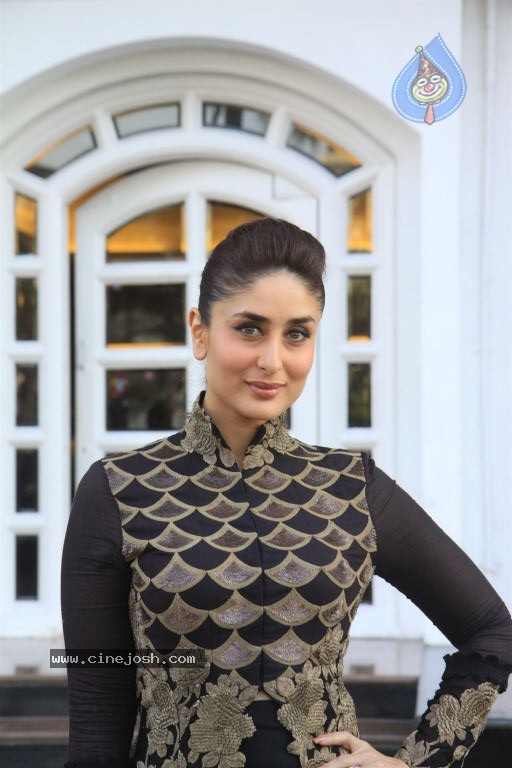 Kareena Kapoor as Vith U Mobile App Brand Ambassador - 20 / 48 photos