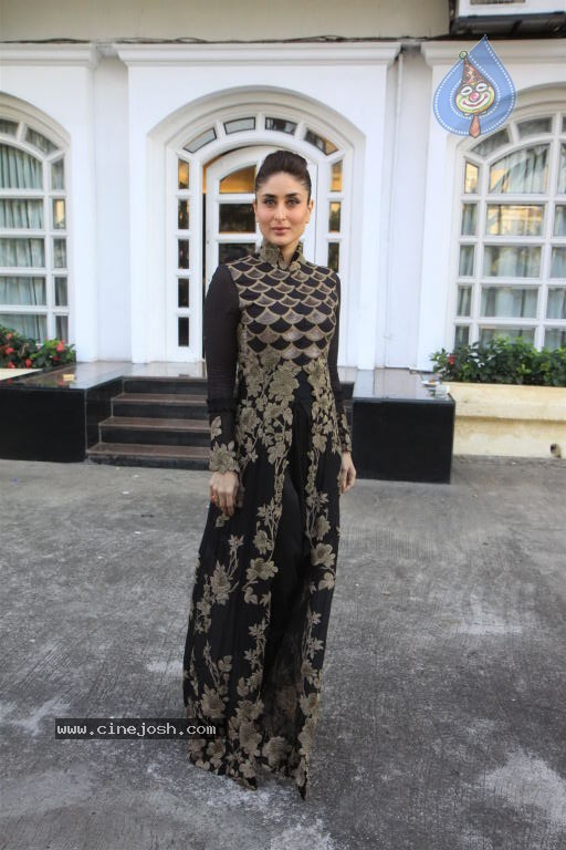 Kareena Kapoor as Vith U Mobile App Brand Ambassador - 41 / 48 photos