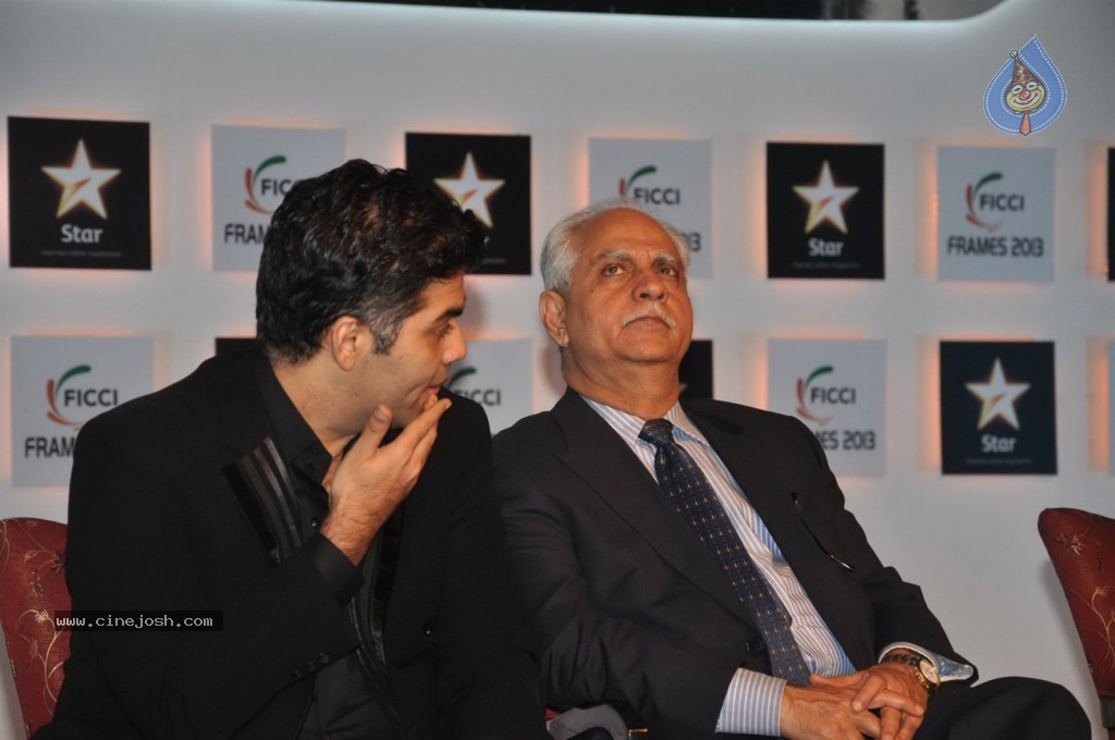 Kareena Kapoor at FICCI Frames 2013 Launch - 33 / 47 photos