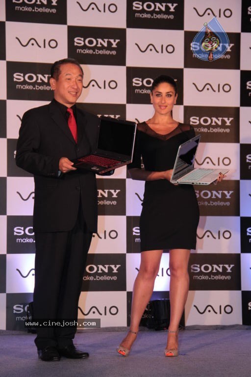 Kareena Kapoor at Vaio New Range Launch - 19 / 44 photos