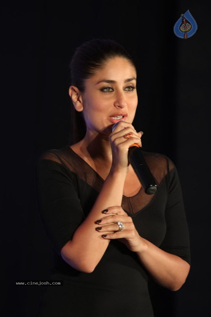 Kareena Kapoor at Vaio New Range Launch - 33 / 44 photos
