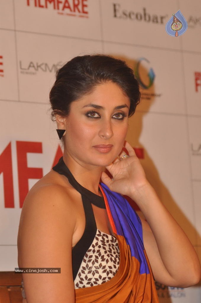 Kareena Kapoor Unveils All New FILMFARE Magazine - 49 / 85 photos