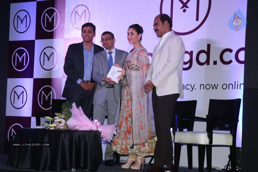Kareena Launches Malabar Gold n Diamonds - 5 / 56 photos
