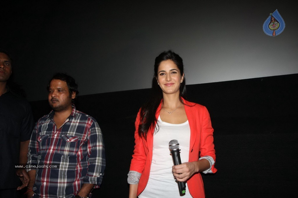 Katrina at Main Krishna Hoon Special Show - 1 / 43 photos