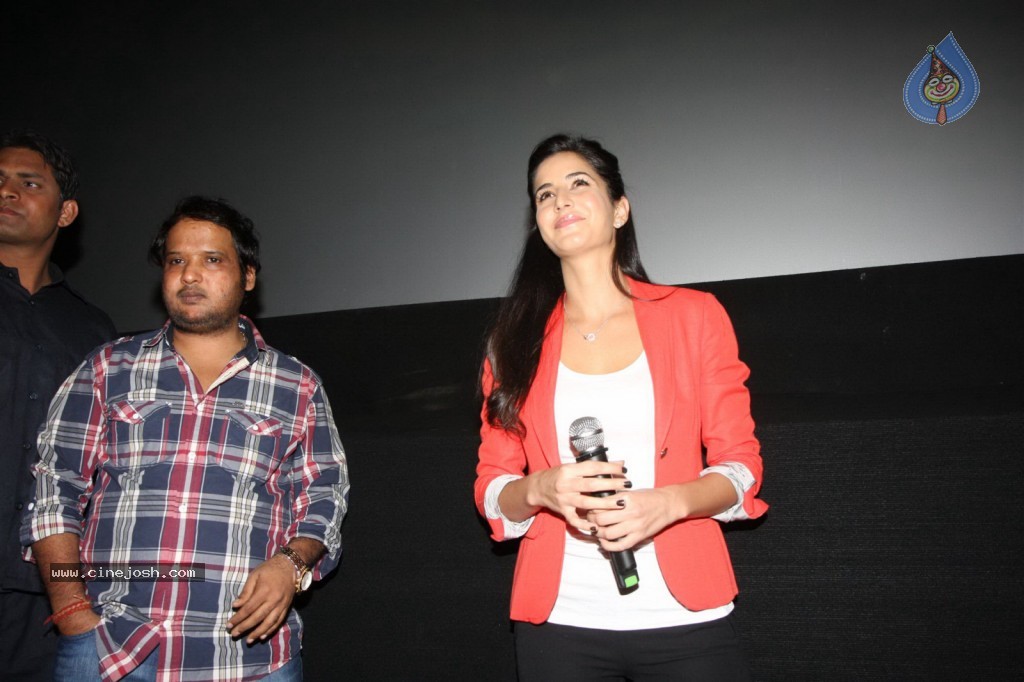 Katrina at Main Krishna Hoon Special Show - 4 / 43 photos