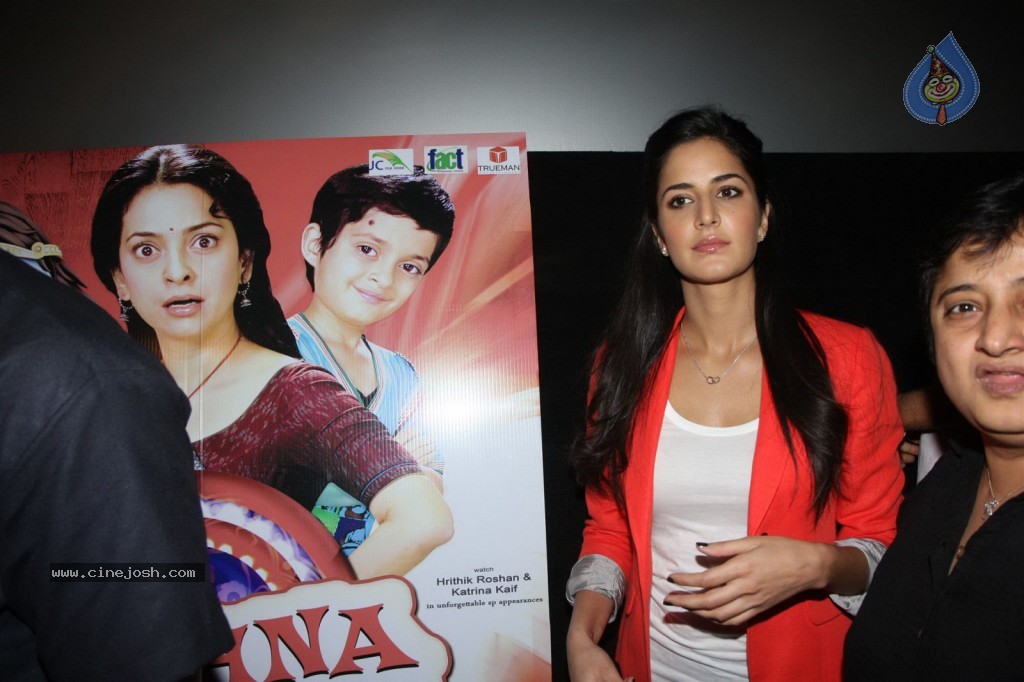 Katrina at Main Krishna Hoon Special Show - 40 / 43 photos